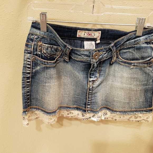 YMI denim jean white lace, silver sequin skit, size 5 - Picture 7 of 9